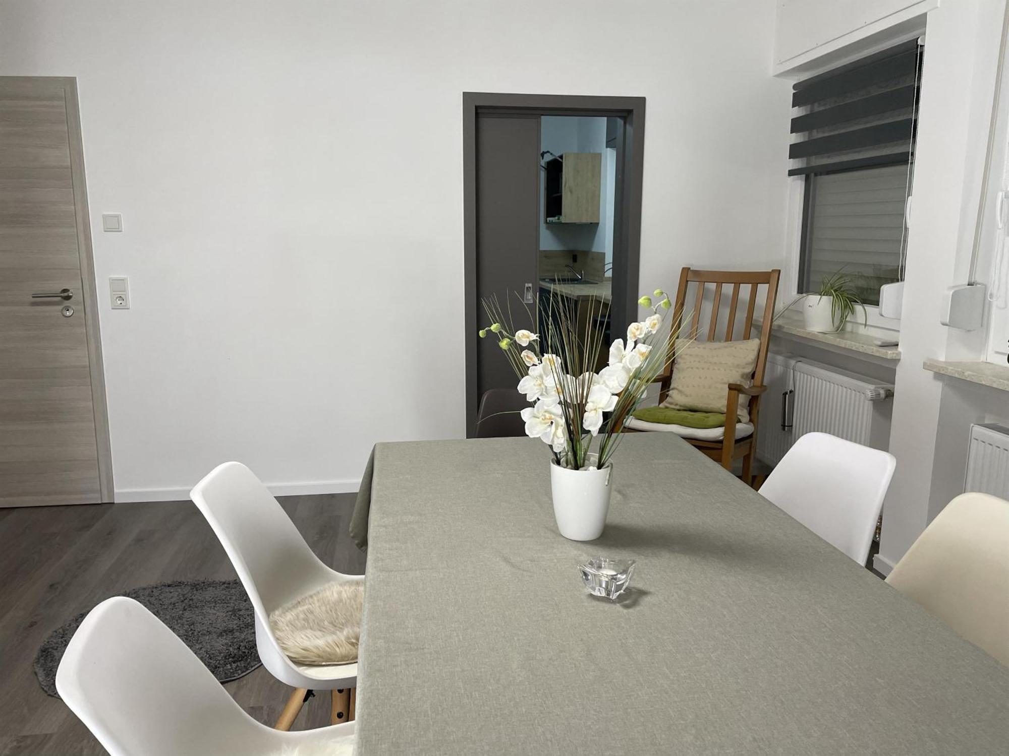 Ferienwohnung Waldeck ลอสไฮม์ ภายนอก รูปภาพ